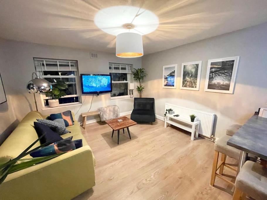 *New* Beautiful 2 Bedroom House In Central Location ロンドン エクステリア 写真