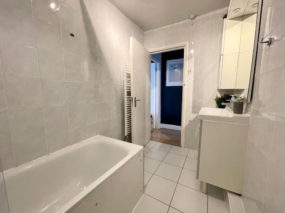 *New* Beautiful 2 Bedroom House In Central Location ロンドン エクステリア 写真