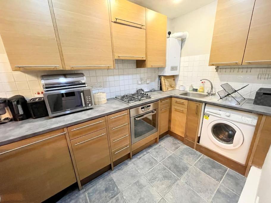*New* Beautiful 2 Bedroom House In Central Location ロンドン エクステリア 写真