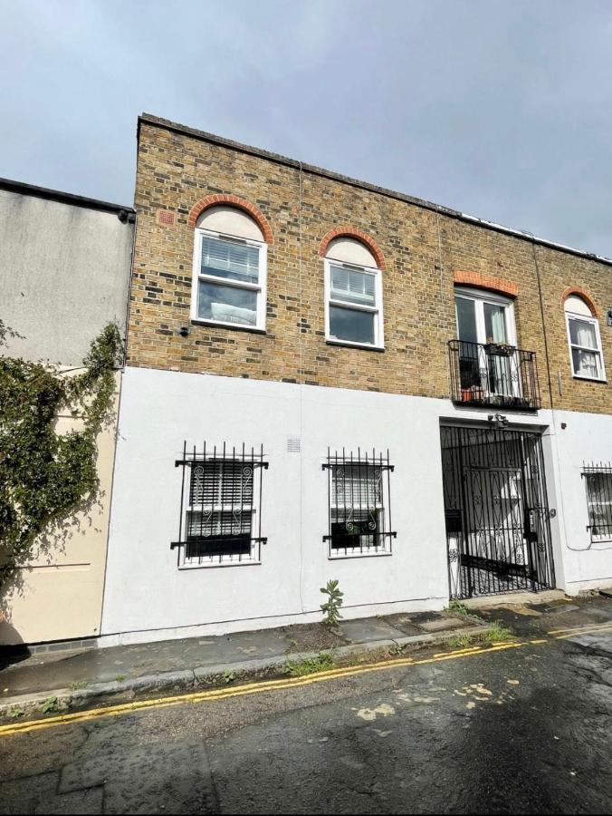 *New* Beautiful 2 Bedroom House In Central Location ロンドン エクステリア 写真